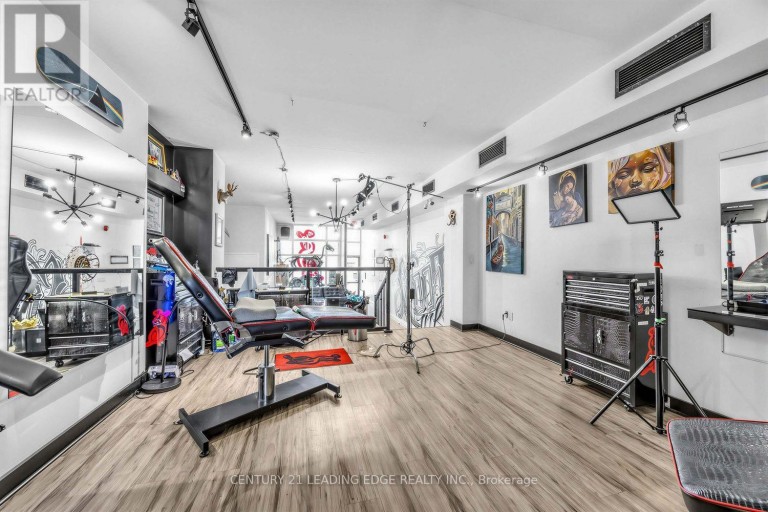 1415 DUNDAS STREET W, Toronto (Little Portugal), Ontario, M6J1Y4