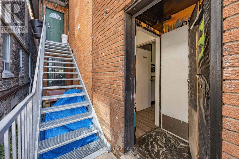 1415 DUNDAS STREET W, Toronto (Little Portugal), Ontario, M6J1Y4