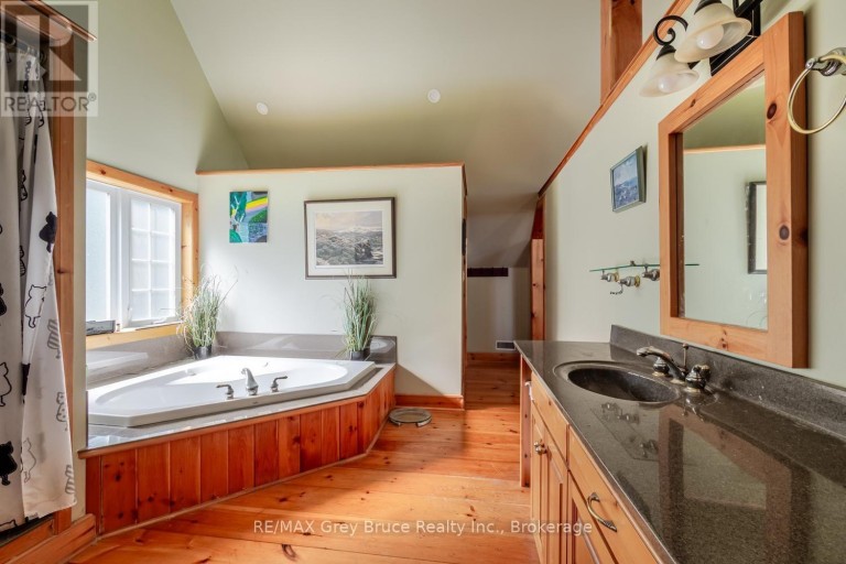 501192 GREY 1 ROAD, Georgian Bluffs, Ontario, N0H2T0