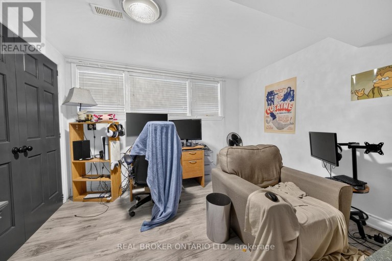 115 GREEN ROAD, Hamilton (Stoney Creek), Ontario, L8G3W9