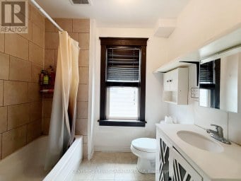 827 QUEBEC STREET London East (East G) Ontario photo 21