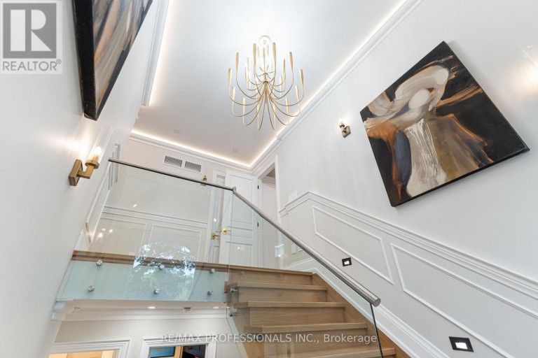 161 THE KINGSWAY, Toronto (Kingsway South), Ontario, M8X2V5