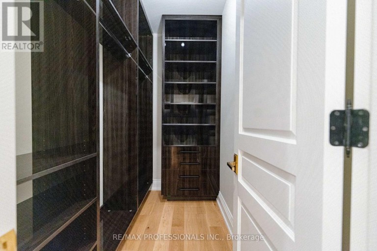 161 THE KINGSWAY, Toronto (Kingsway South), Ontario, M8X2V5
