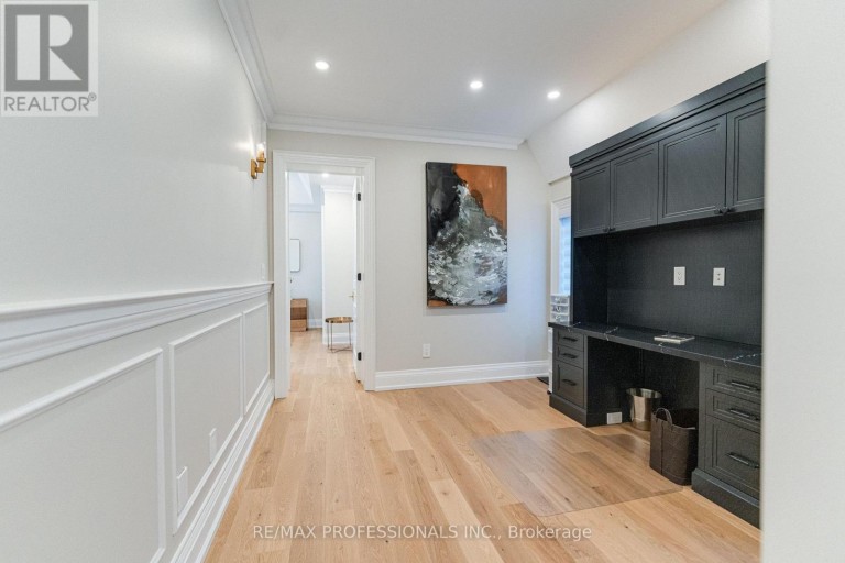 161 THE KINGSWAY, Toronto (Kingsway South), Ontario, M8X2V5