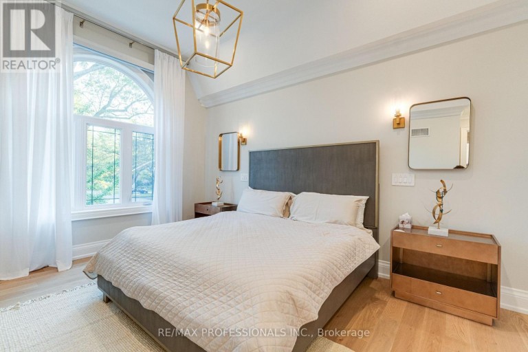 161 THE KINGSWAY, Toronto (Kingsway South), Ontario, M8X2V5