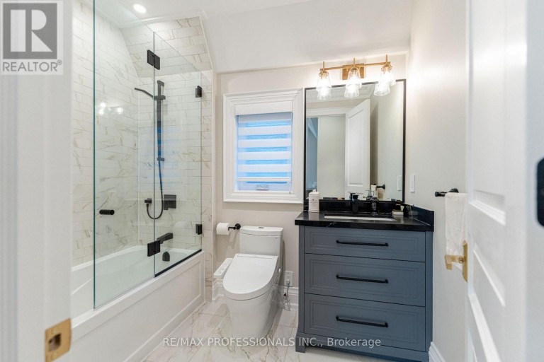 161 THE KINGSWAY, Toronto (Kingsway South), Ontario, M8X2V5