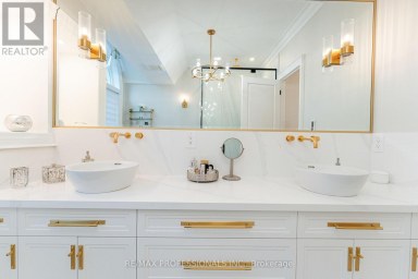 161 THE KINGSWAY Toronto (Kingsway South) Ontario photo 34