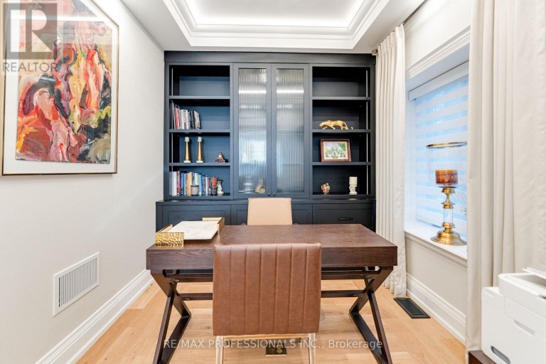 161 THE KINGSWAY, Toronto (Kingsway South), Ontario, M8X2V5