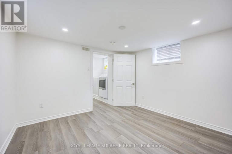 27 DALRYMPLE DRIVE, Toronto (Rockcliffe-Smythe), Ontario, M6N4S2