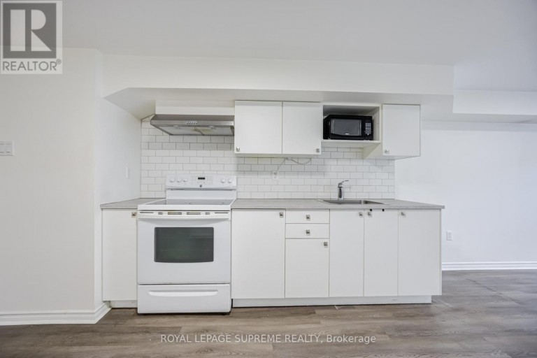 27 DALRYMPLE DRIVE, Toronto (Rockcliffe-Smythe), Ontario, M6N4S2