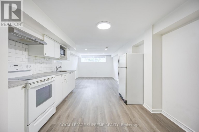 27 DALRYMPLE DRIVE, Toronto (Rockcliffe-Smythe), Ontario, M6N4S2