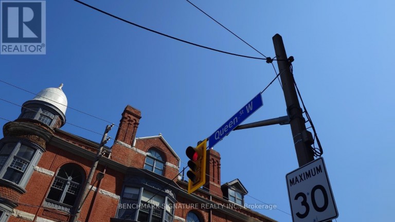 22 DOVERCOURT ROAD, Toronto (Little Portugal), Ontario, M6J0B6