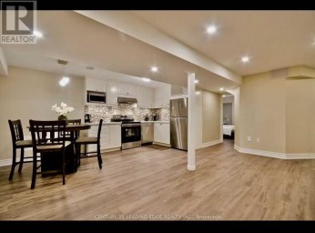 BSMT - 129 BERNARD AVENUE Richmond Hill (Devonsleigh) Ontario photo 9