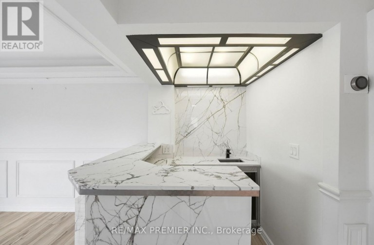 GROUND & LOWER - 21 AVON CRESCENT, Vaughan (East Woodbridge), Ontario, L4L1H4