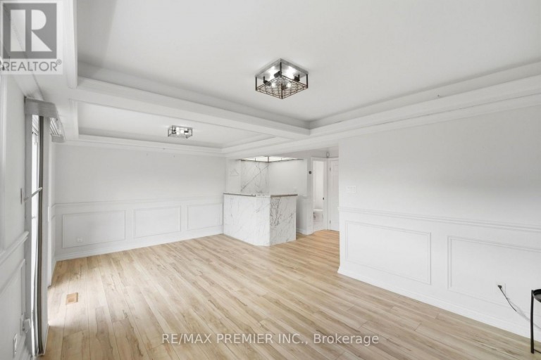 GROUND & LOWER - 21 AVON CRESCENT, Vaughan (East Woodbridge), Ontario, L4L1H4