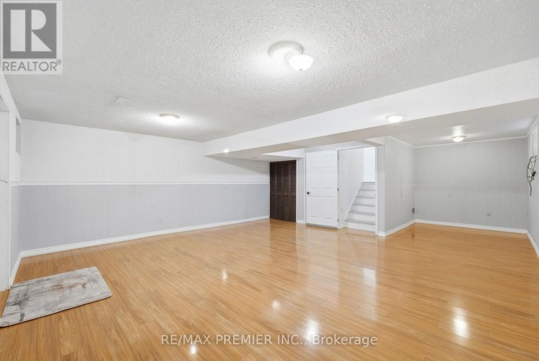 GROUND & LOWER - 21 AVON CRESCENT, Vaughan (East Woodbridge), Ontario, L4L1H4