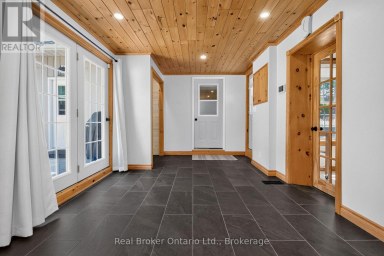 17 PEEL STREET Penetanguishene Ontario photo 13