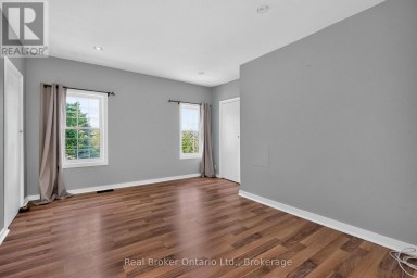 17 PEEL STREET Penetanguishene Ontario photo 18