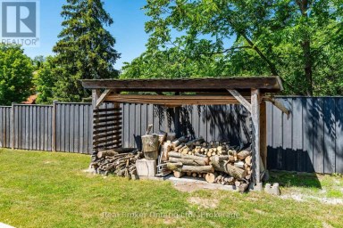 17 PEEL STREET Penetanguishene Ontario photo 32