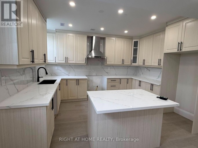B - 2 CHESNEY CRESCENT, Vaughan (Kleinburg), Ontario, L4H4A7