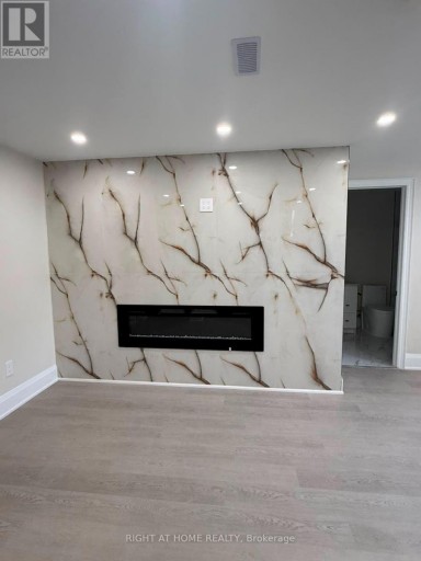 B - 2 CHESNEY CRESCENT, Vaughan (Kleinburg), Ontario, L4H4A7