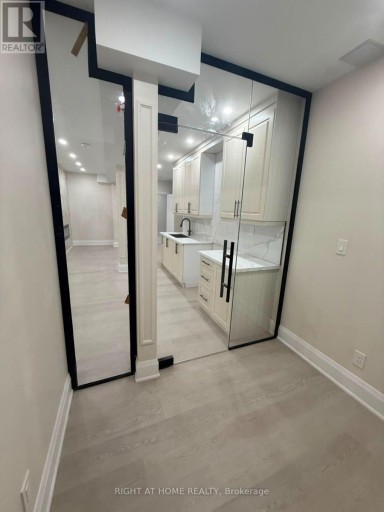 A - 2 CHESNEY CRESCENT, Vaughan (Kleinburg), Ontario, L4H4A7