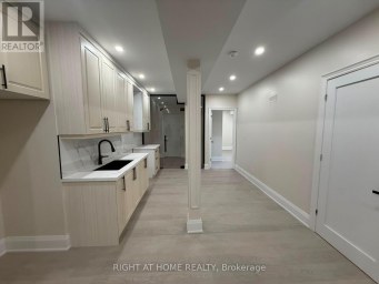 A - 2 CHESNEY CRESCENT Vaughan (Kleinburg) Ontario photo 3
