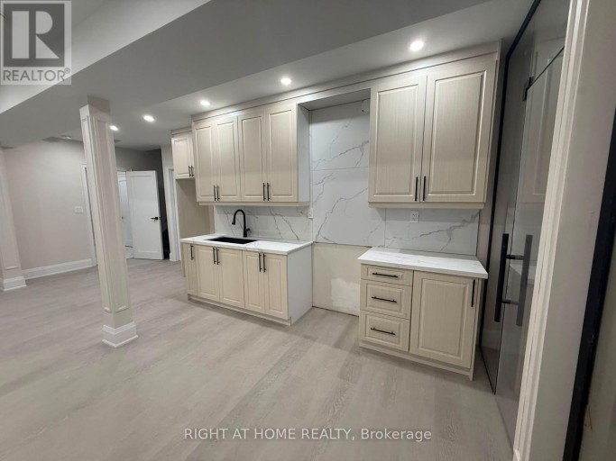 A - 2 CHESNEY CRESCENT, Vaughan (Kleinburg), Ontario, L4H4A7