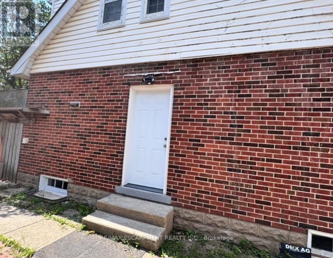 LOWER UNIT - 46 PLAINS ROAD E, Burlington (LaSalle), Ontario, L7T2B9