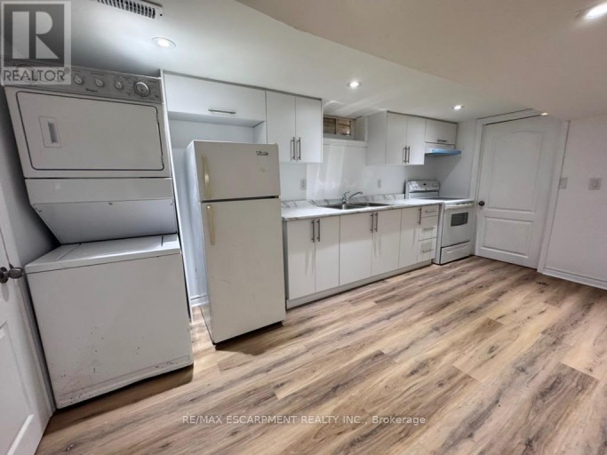 LOWER UNIT - 46 PLAINS ROAD E, Burlington (LaSalle), Ontario, L7T2B9