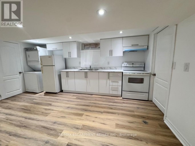 LOWER UNIT - 46 PLAINS ROAD E, Burlington (LaSalle), Ontario, L7T2B9