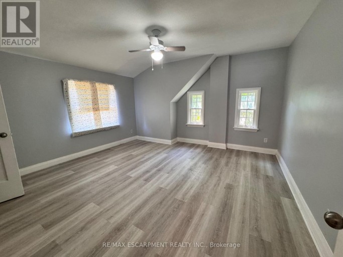 UPPER UNIT - 46 PLAINS ROAD, Burlington (LaSalle), Ontario, L7T2B9