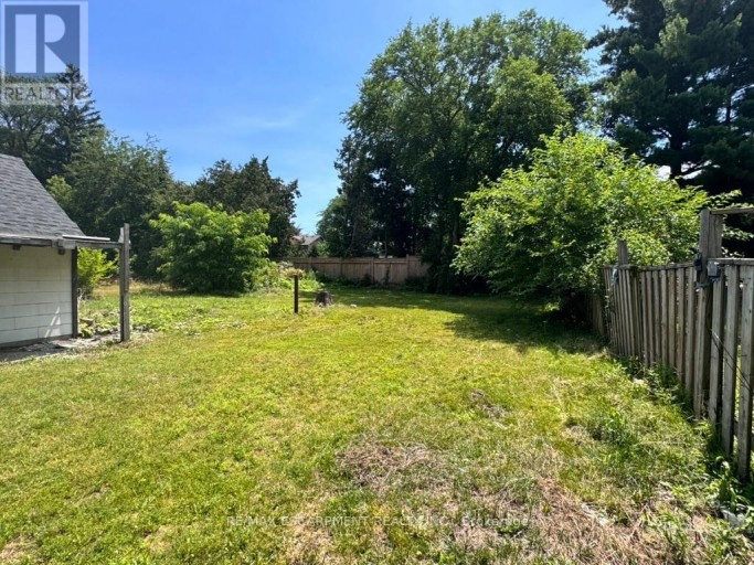 UPPER UNIT - 46 PLAINS ROAD, Burlington (LaSalle), Ontario, L7T2B9