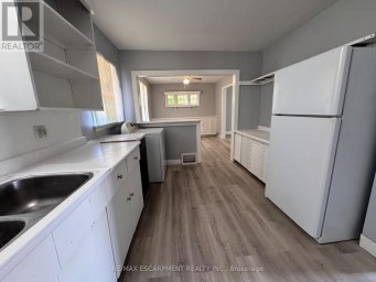 UPPER UNIT - 46 PLAINS ROAD Burlington (LaSalle) Ontario photo 8