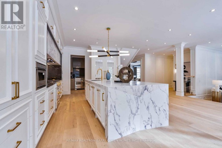 230 DUNVEGAN ROAD, Toronto (Forest Hill South), Ontario, M5P2P2