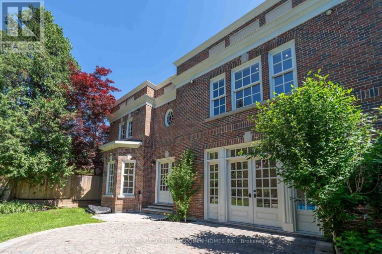 230 DUNVEGAN ROAD, Toronto (Forest Hill South), Ontario, M5P2P2