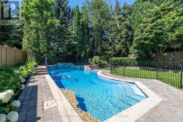 230 DUNVEGAN ROAD, Toronto (Forest Hill South), Ontario, M5P2P2