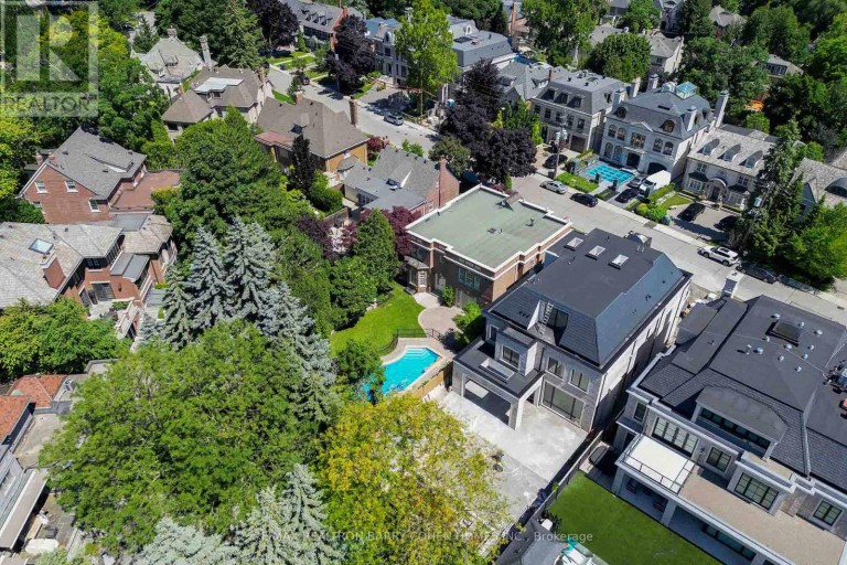 230 DUNVEGAN ROAD, Toronto (Forest Hill South), Ontario, M5P2P2