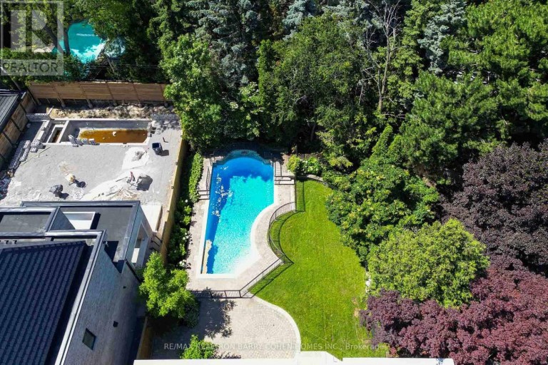 230 DUNVEGAN ROAD, Toronto (Forest Hill South), Ontario, M5P2P2
