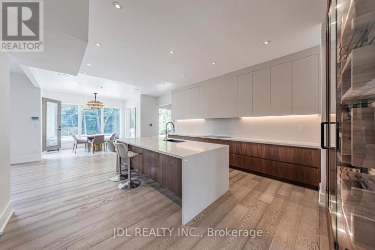 19 FIFESHIRE ROAD, Toronto (St. Andrew-Windfields), Ontario, M2L2G4