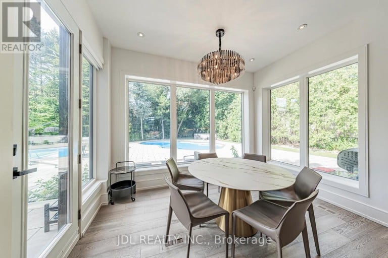 19 FIFESHIRE ROAD, Toronto (St. Andrew-Windfields), Ontario, M2L2G4