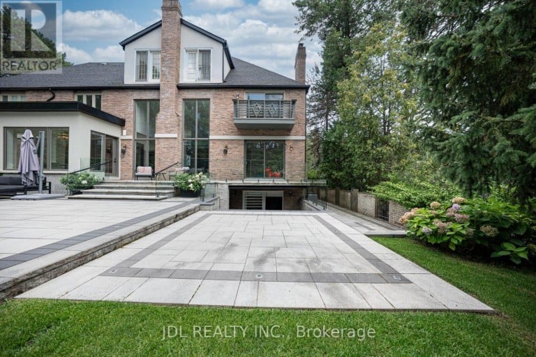 19 FIFESHIRE ROAD, Toronto (St. Andrew-Windfields), Ontario, M2L2G4