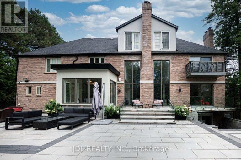 19 FIFESHIRE ROAD, Toronto (St. Andrew-Windfields), Ontario, M2L2G4