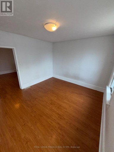UPPER - 55 CANNON STREET W, Hamilton (Strathcona), Ontario, L8R2B4