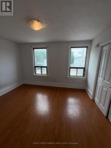 UPPER - 55 CANNON STREET W, Hamilton (Strathcona), Ontario, L8R2B4