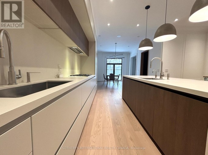 734 AVENUE ROAD, Toronto (Forest Hill South), Ontario, M5P2K1