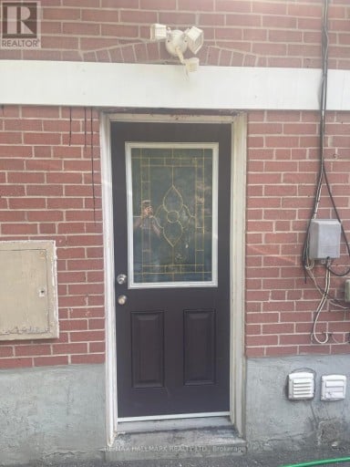 LOWER - 61 AURORA HEIGHTS DRIVE, Aurora (Aurora Heights), Ontario, L4G2W6