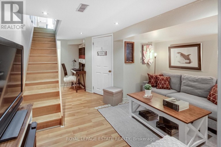 BSMT - 4 LINTON AVENUE, Toronto (Birchcliffe-Cliffside), Ontario, M1N1W6