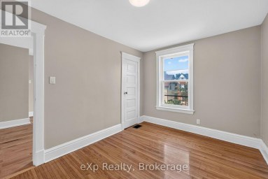 31 WATERLOO STREET S Stratford Ontario photo 11