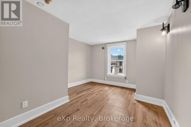 31 WATERLOO STREET S Stratford Ontario photo 12